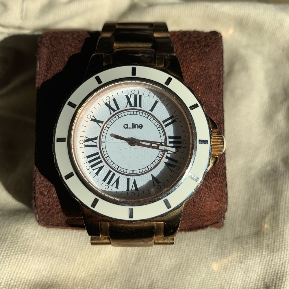 A Line Watch In Great Condition! - Picture 2 of 3